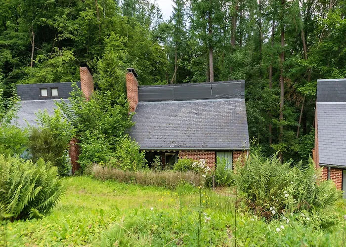 Feriehus In Hastiere Near Castle